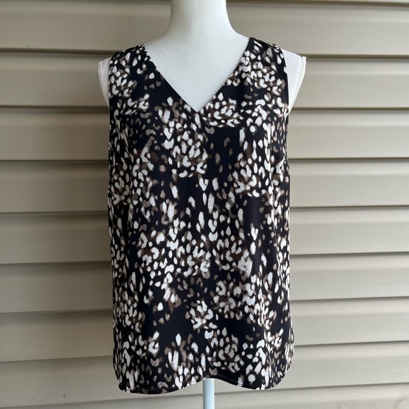 •NINE WEST• Animal Print V-Neck Sleeveless Blouse - Size Medium - Picture 1 of 10